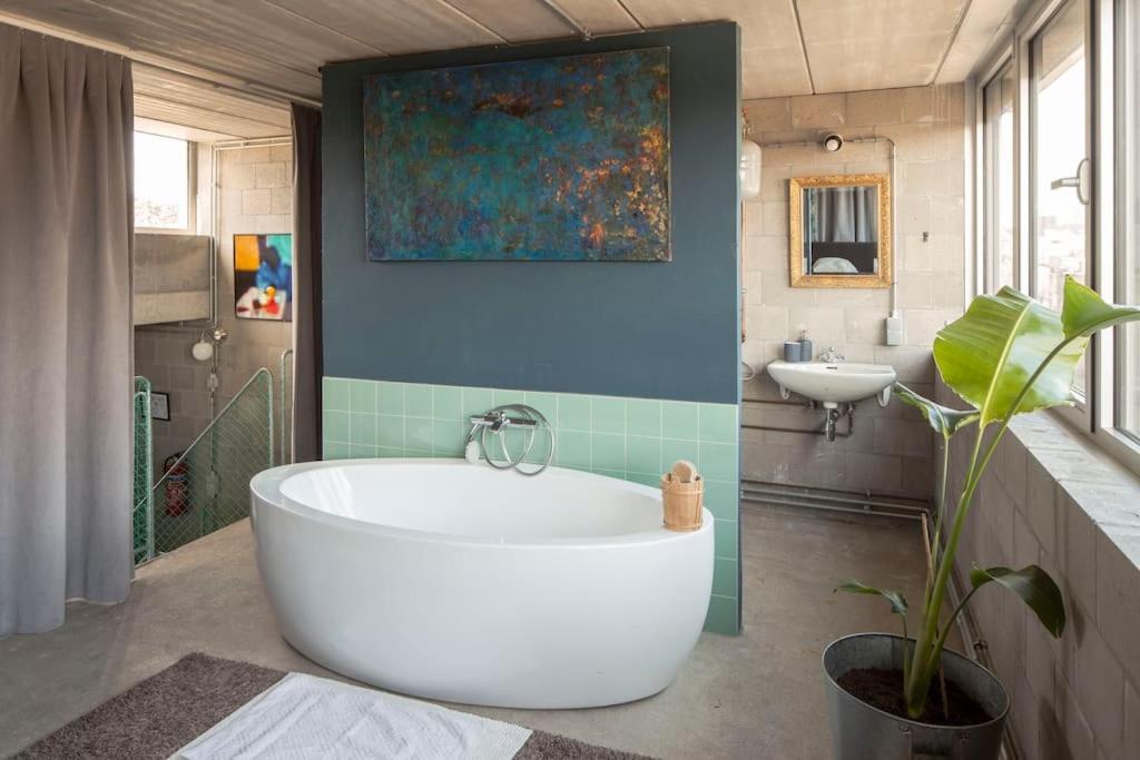 Mari'S: Multifunctional Shelter With Big Garden Villa Gent Buitenkant foto
